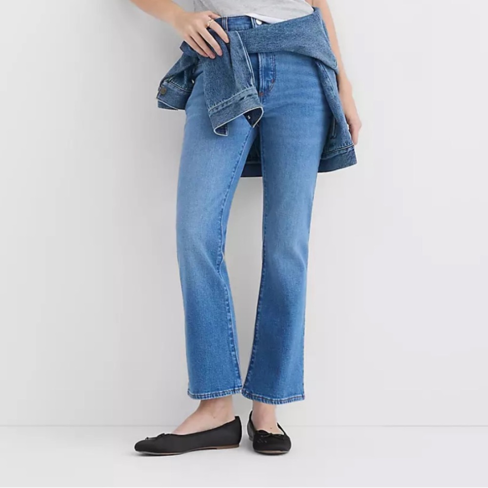 LOFT kick Crop Jeans in Blue Wash